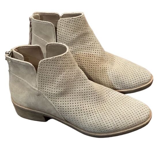 Dolce Vita PERFORATED ANKLE BOOTS Sz 6.5 Suede - Picture 5 of 12